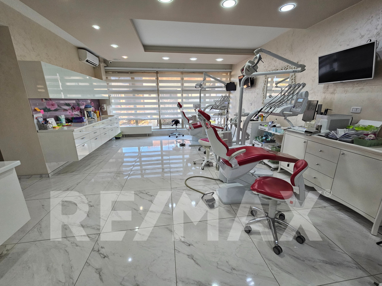 Izuzetan poslovni prostor 113m2/ordinacija/Centar 2