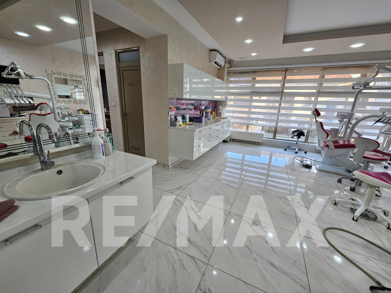 Izuzetan poslovni prostor 113m2/ordinacija/Centar 3