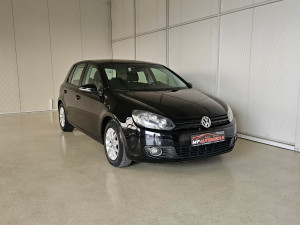 VW Golf 6 1.6 TDI *Godište:2012*Navigacija*Senzori*Registrovan*