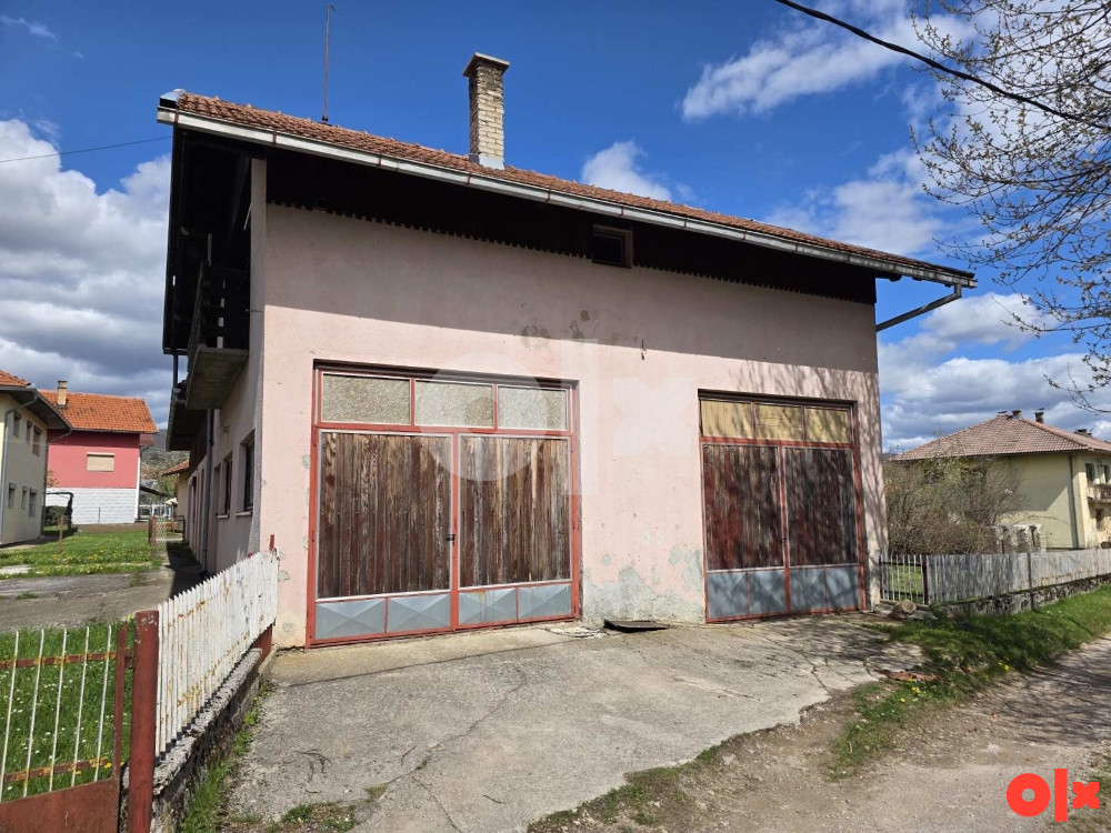 Dve kuce na jednom placu Bosanski Petrovac 9
