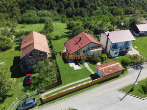 Stambeni objekat 115m2 i zemljišta 8457m2 - Opsječko photo 1