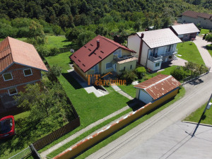 Stambeni objekat 115m2 i zemljišta 8457m2 - Opsječko photo 2