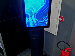 AIO totem touch 32" Custom made by TRIO