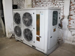 RASHLADNA MAŠINA CHILLER RIVACOLD H2CM445Z0412 3950 KM