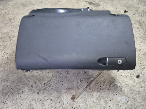 Pretinac kaseta ladica seat exeo dijelovi