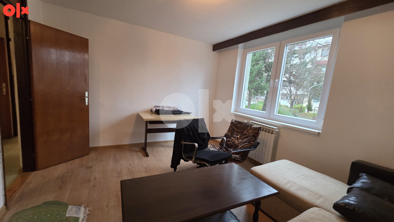 Četverosoban stan Istočno Sarajevo/86m2/1.sprat/ 18