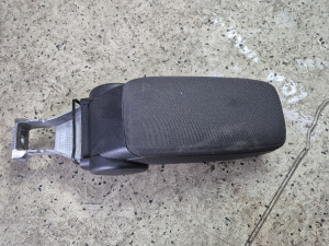 Naslonjac za ruku audi a3 8p dijelovi