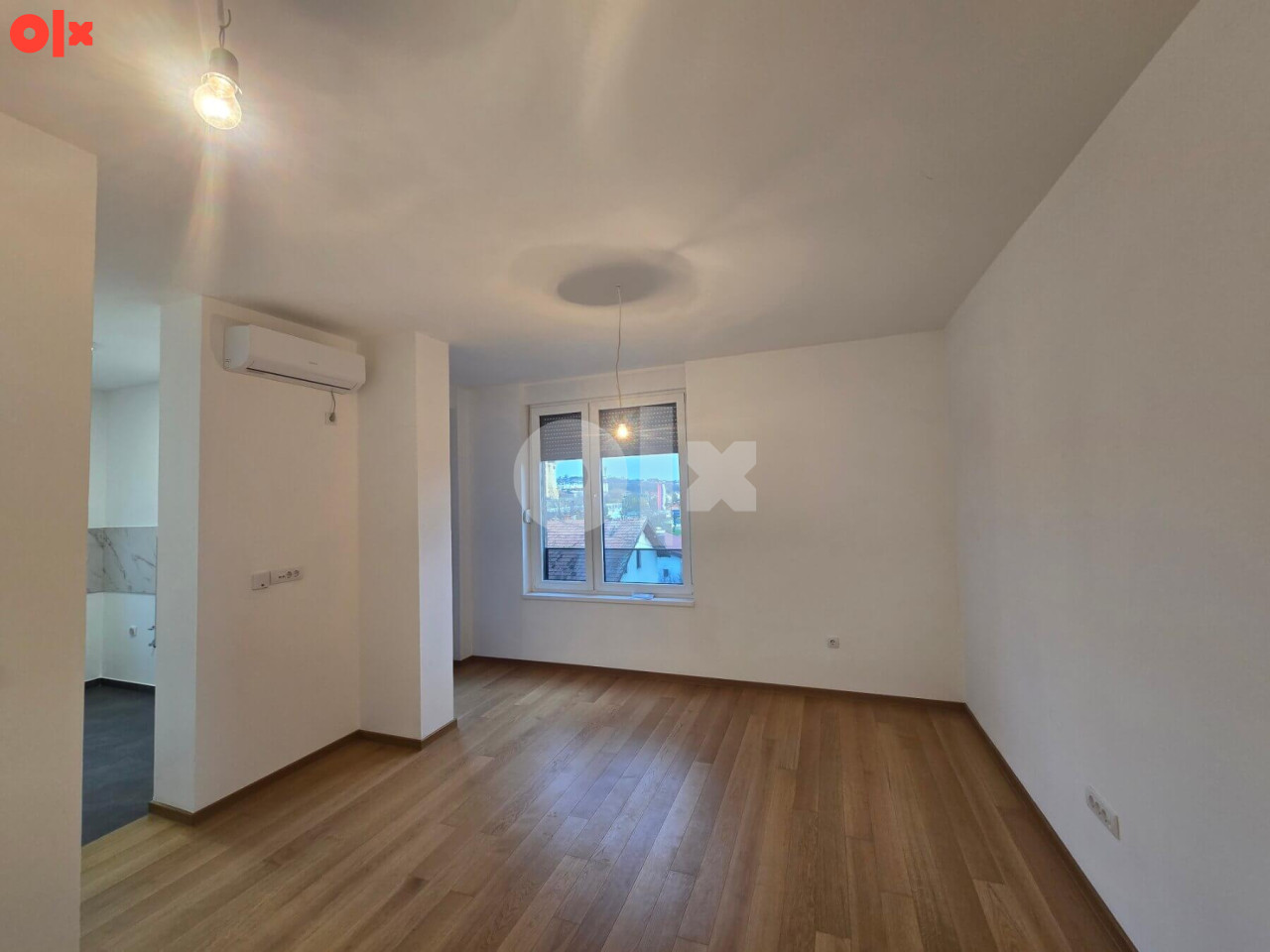 Nov, useljiv stan od 44m2 sa garažom; Rosulje