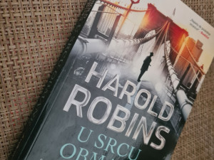 U SRCU OBMANE,  Harold Robins