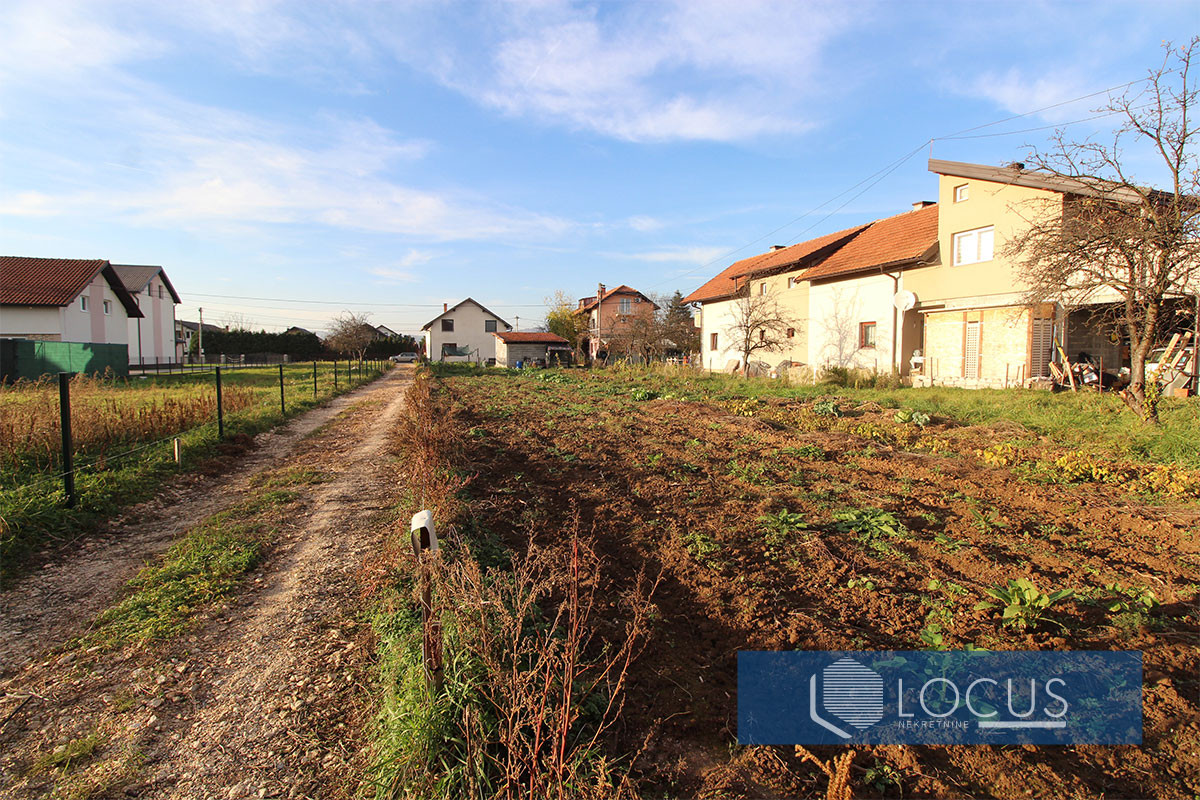 LOCUS: Kuća na parceli 2.878m2, Azići, Ilidža 12
