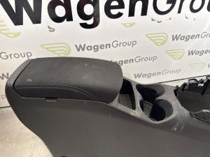 Naslonjac za ruku Nissan Qashqai 2015 (fotografija 2)