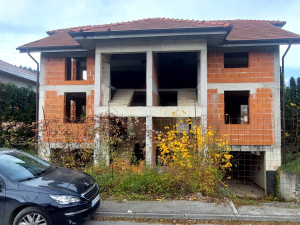PLAC I OZIDANA KUĆA NA TOP LOKACIJI