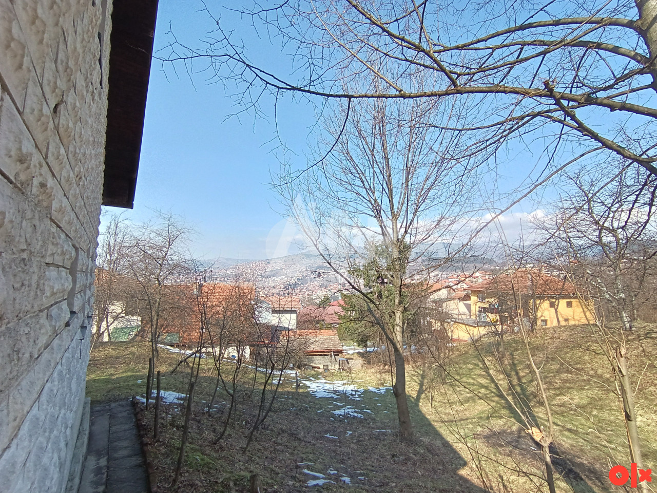 AURA/ Zemljište sa vikendicom / Bistrik, Kamenica 11