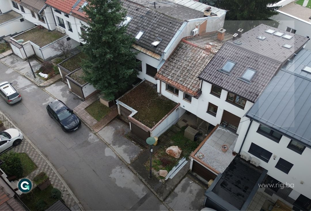 KUĆA U NIZU / Breka, CENTAR / PRODAJA 20