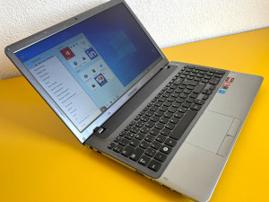 Laptop Samsung 15.6" Quad Core 2.80 /SSD 128/2 grafike