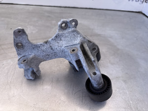 Nosac alternatora b Nissan Qashqai 2015 (fotografija 3)