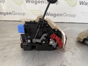 Brava vrata prednja desna Volkswagen Golf 5