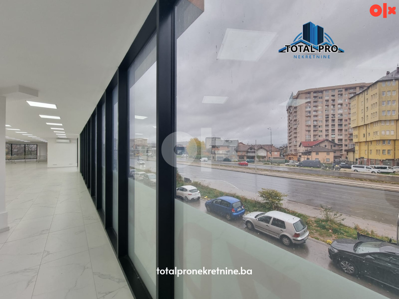 TOTAL PRO / Poslovni prostor 680 m2 / Stup "IZVOR"