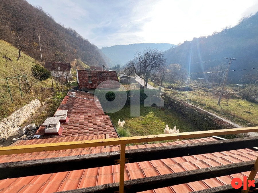 Dvospratna kuća sa konobom, Zenica 17