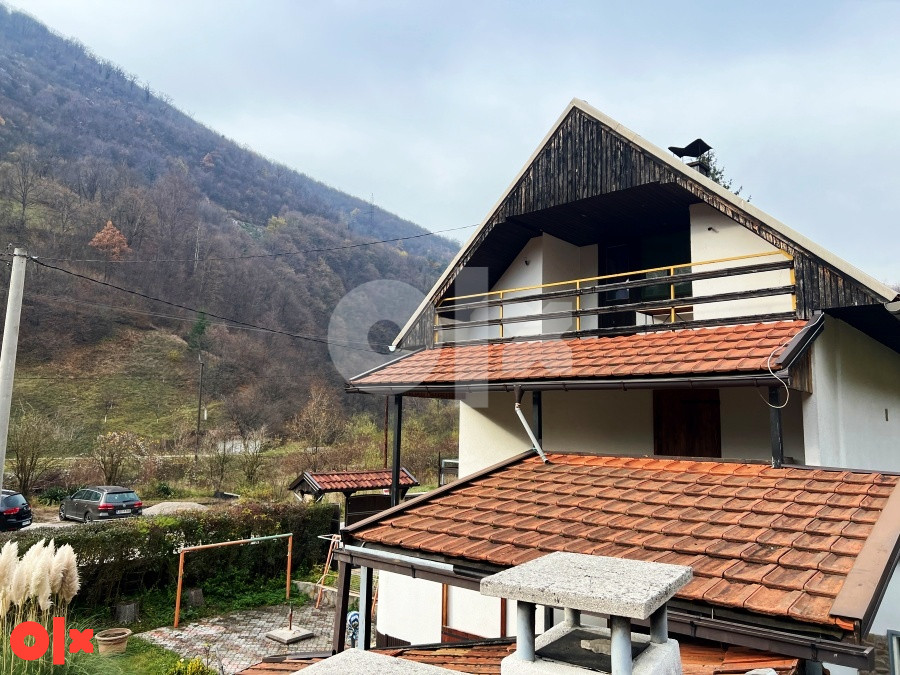 Dvospratna kuća sa konobom, Zenica 24