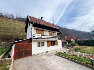 Dvospratna kuća sa konobom, Zenica