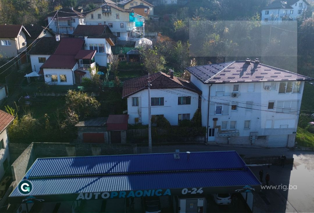 KUĆA SA DVORIŠTEM / Bistrik / PRODAJA 2