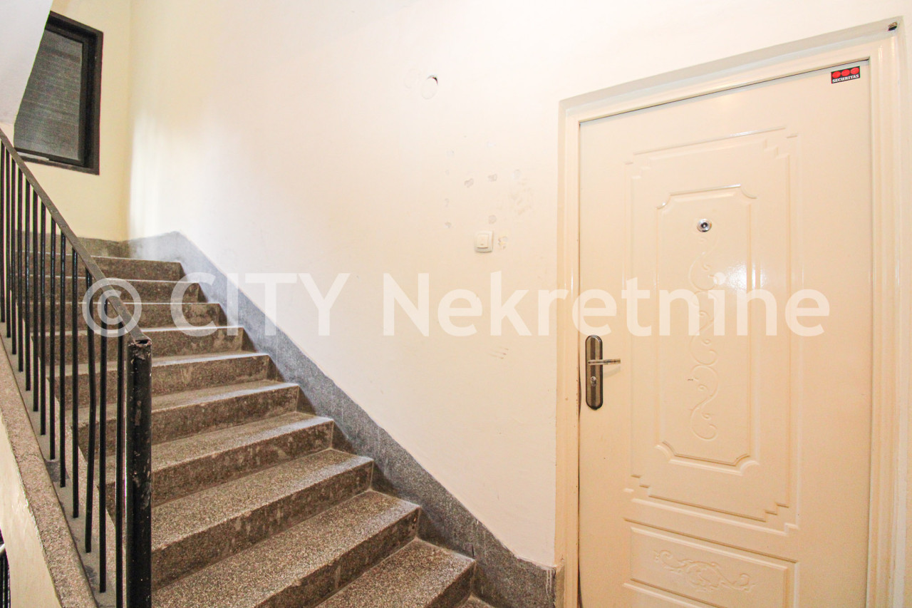Trosoban stan - Centar - Branilaca Sarajeva - 82 m2 19