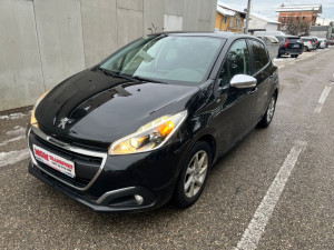 Peugeot 208 1.2 benzin 2016.god.Klima.
