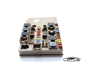 Kutija osigurača Renault CLIO 3 1.2 BENZIN 674654A