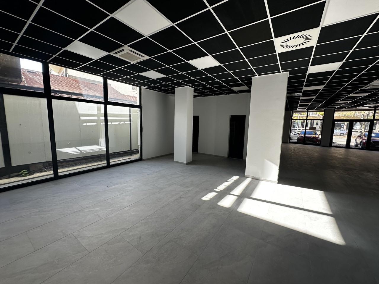 Poslovni prostor na odličnoj lokaciji - 411 m2 13