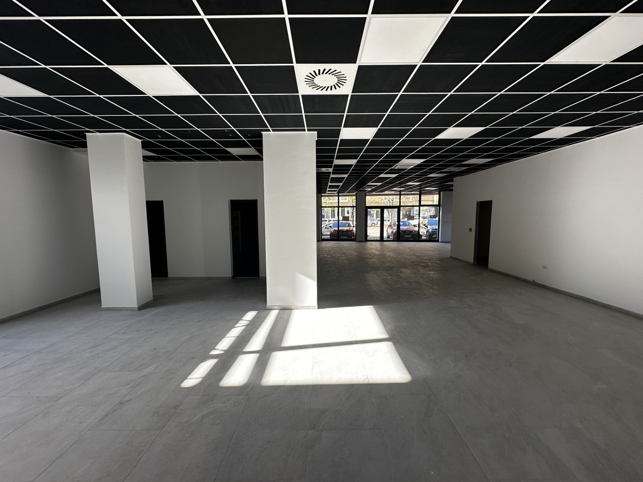 Poslovni prostor na odličnoj lokaciji - 411 m2 14
