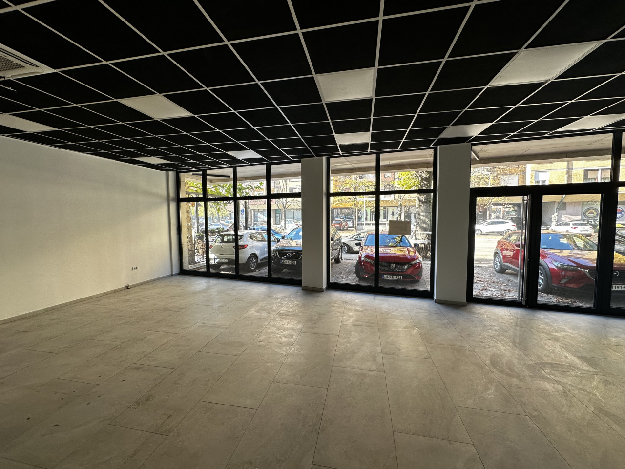 Poslovni prostor na odličnoj lokaciji - 411 m2 21