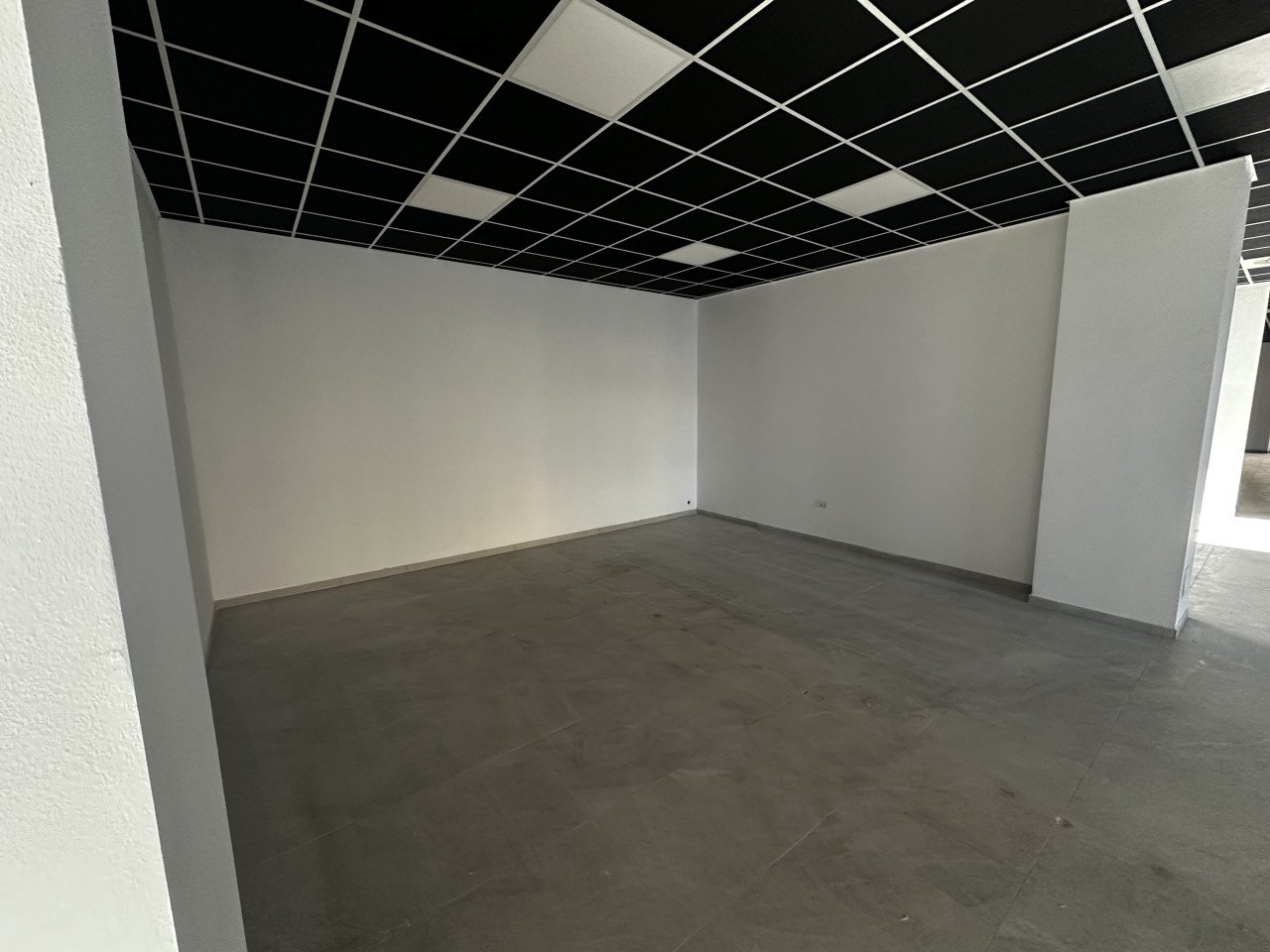 Poslovni prostor na odličnoj lokaciji - 411 m2 23