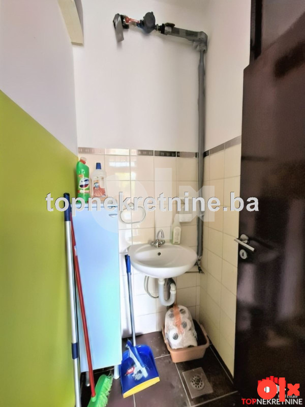 Poslovni prostor sa skladištem od 143m2 na Koševskom brdu. 10