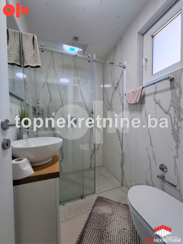 Kuća od cca 240m2 sa garažom, bazenom i vrtnom kućicom, Faletići 6