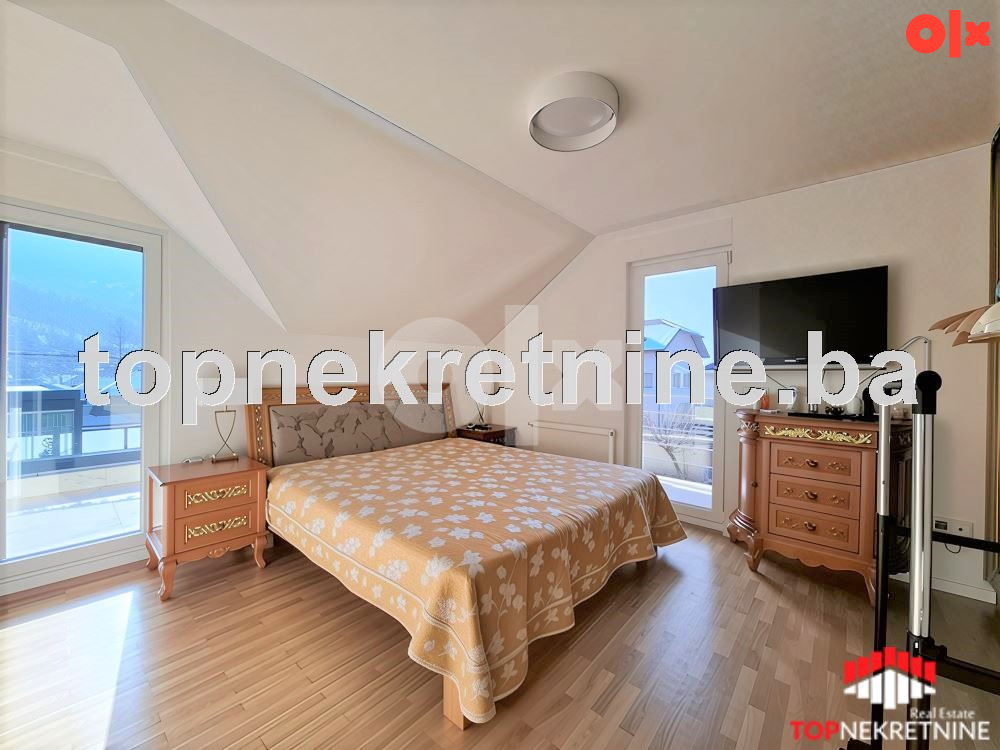 Kuća od cca 240m2 sa garažom, bazenom i vrtnom kućicom, Faletići 8