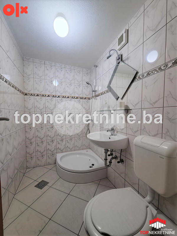Kuća od cca 240m2 sa garažom, bazenom i vrtnom kućicom, Faletići 14