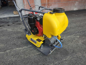 VIBRO PLOCA ZA NABIJANJE TERENA STRAUS AUSTRIA DIZEL