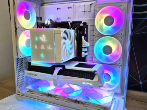 Gaming PC AMD Ryzen 7 9800X3D RX 9070 XT 16GB 32GB DDR5 1TB SSD