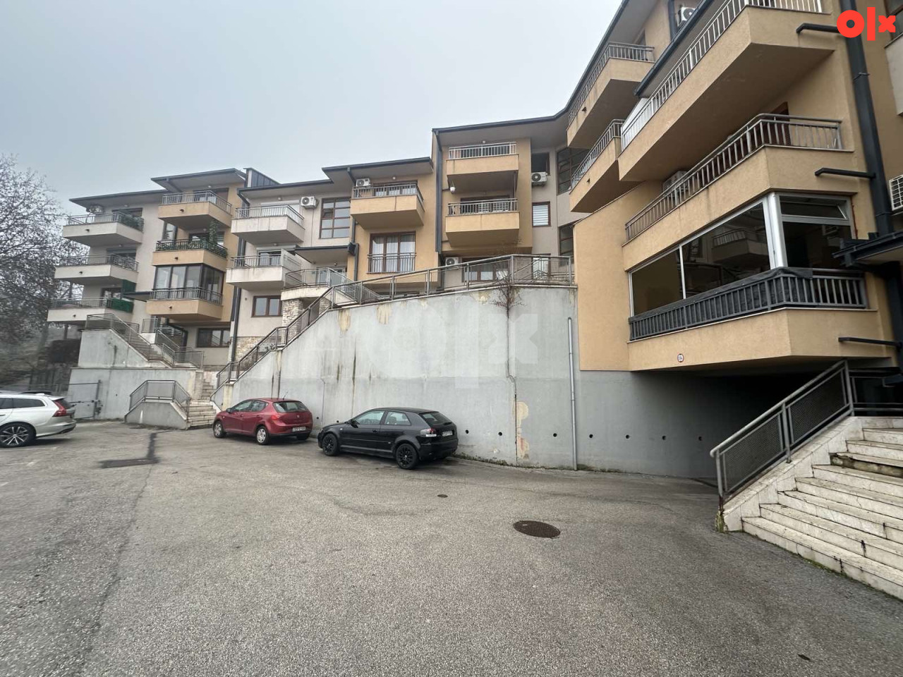 GRUNT - Novo Sarajevo Gornji Kovačići 44 m2 plus parking 10