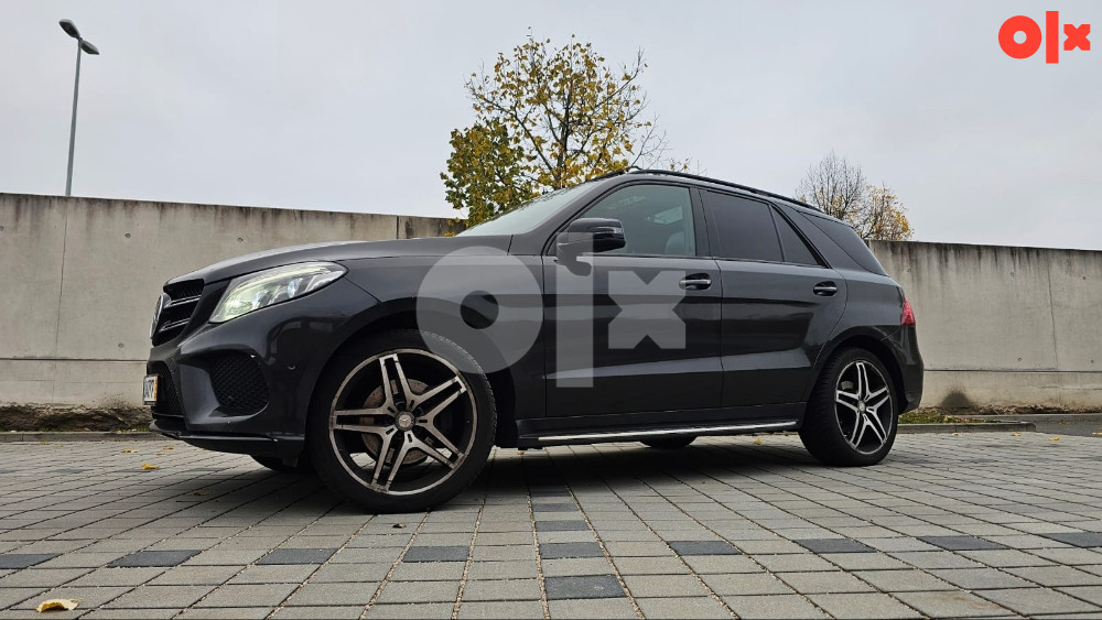 Mercedes-Benz GLE 350d 4MATIC AMG Line,PANORAMA,KAMERA 360,KOŽA..