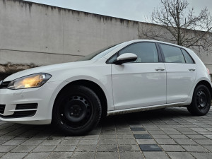 Volkswagen Golf  VII,16 TDI,81/110 DSG,KAMERA,NAVI. PDC..