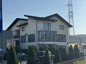 Kuća, 560 m², Ilijaš