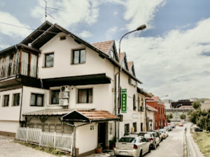 Izdajemo pansion Skend Skenderija