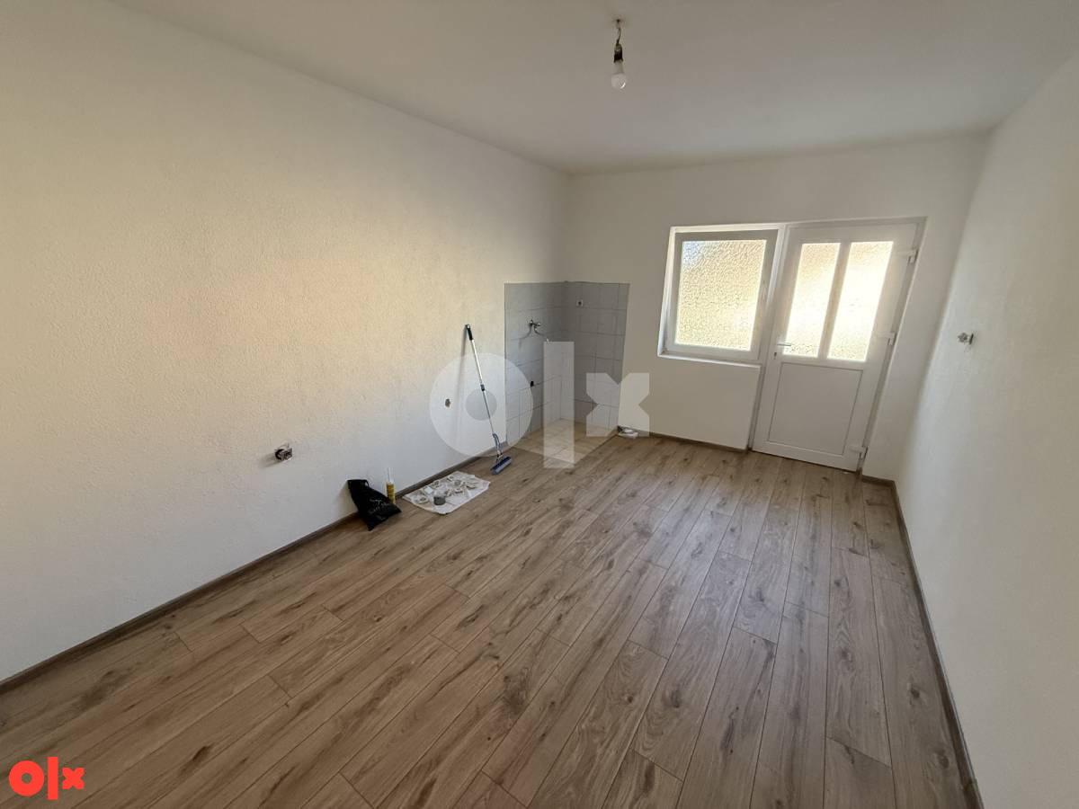 Prodaje se kuća u Ulici Muje Pašića 3