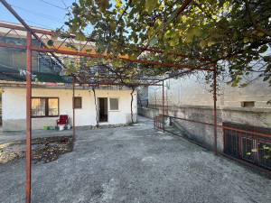 Prodaje se kuća u Ulici Muje Pašića