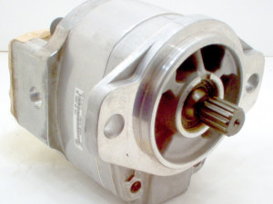 PUMPA ZA KOMATSU BULDOZER