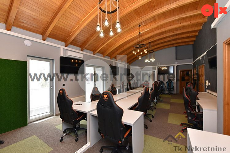 Vrhunska poslovna zgrada sa Penthouse apartmanom 14