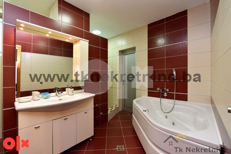 Vrhunska poslovna zgrada sa Penthouse apartmanom 15