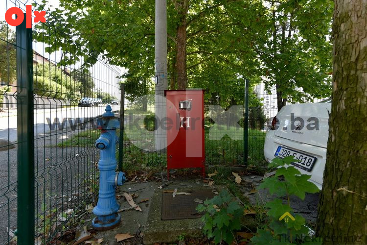 Vrhunska poslovna zgrada sa Penthouse apartmanom 19